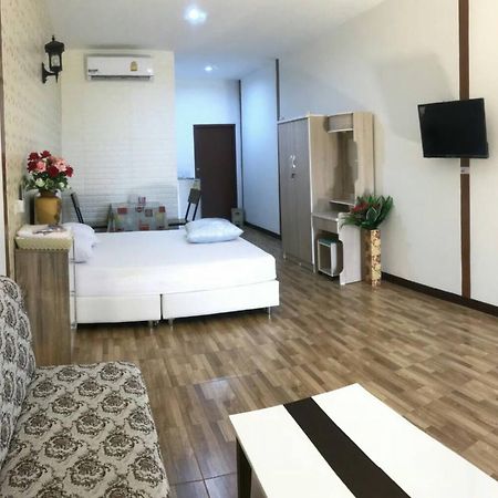 ตามฤทัย เฮาส์ Apartman Csiangmaj Kültér fotó